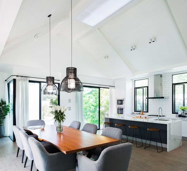 Căn bếp l&agrave; nơi được chủ nh&acirc;n ch&uacute; t&acirc;m nhất đầy sự tinh tế v&agrave; hiện đại.