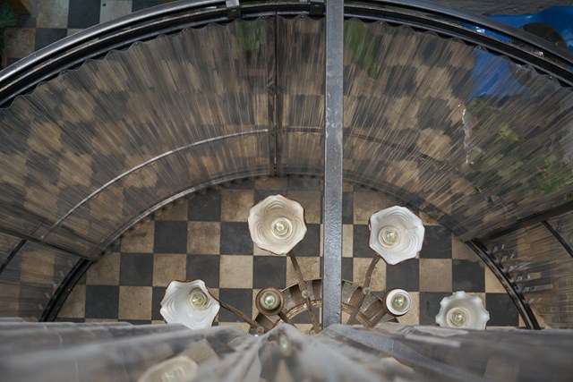 Bảng màu cuộc sống đường phố cổ điển trong ngôi nhà ở 'phố Wall Sài Gòn' - Ảnh 2