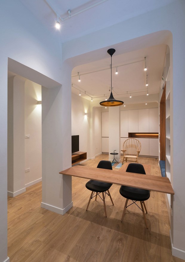 Sự lột xác ngoạn mục của căn nhà 72m2 trong khu tập thể cũ: Từ xuống cấp, lụp xụp biến hoá không khác gì chung cư cao cấp - Ảnh 1 Sự lột xác ngoạn mục của căn nhà 72m2 trong khu tập thể cũ: Từ xuống cấp, lụp xụp biến hoá không khác gì chung cư cao cấp - Ảnh 1