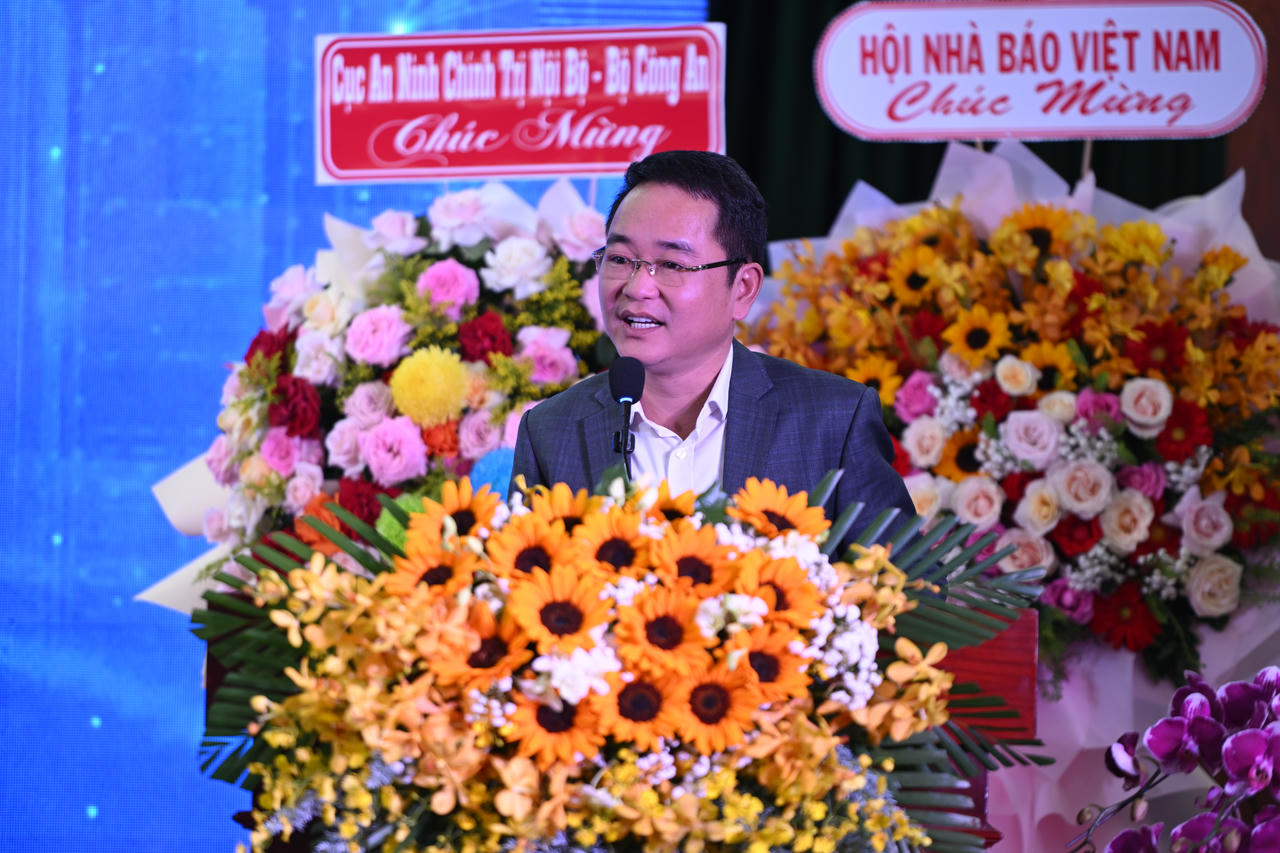 &Ocirc;ng Vũ Ho&agrave;i Nam, Tổng Bi&ecirc;n tập B&aacute;o Ph&aacute;p luật Việt Nam nhấn mạnh, 9 năm qua, Video Ph&aacute;p luật đ&atilde; c&oacute; nhiều nỗ lực v&agrave; th&agrave;nh t&iacute;ch nổi bật, đ&oacute;ng g&oacute;p t&iacute;ch cực v&agrave;o hệ thống c&aacute;c ấn phẩm của B&aacute;o Ph&aacute;p luật Việt Nam