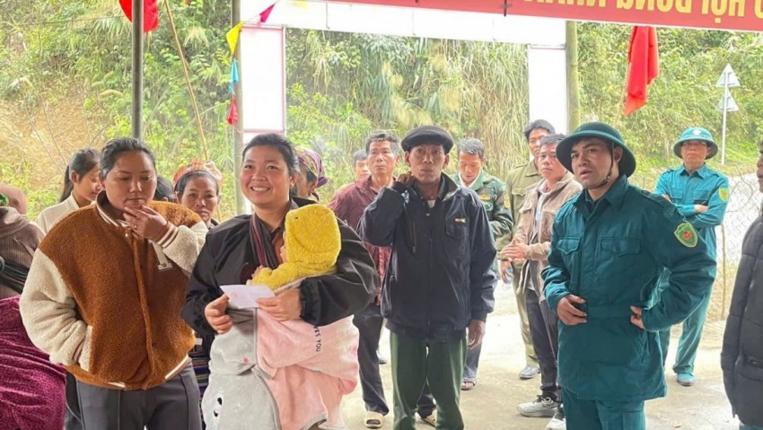 Ấm tình ngày bầu cử ở xã biên giới Nậm Cắn Ấm tình ngày bầu cử ở xã biên giới Nậm Cắn