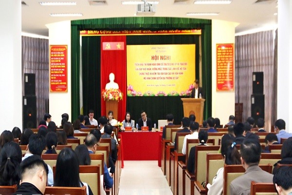 Ninh Bình tổ chức cho trên 250 cán bộ công chức xã, phường về chứng thực Ninh Bình tổ chức cho trên 250 cán bộ công chức xã, phường về chứng thực