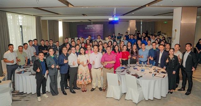 Doanh nh&acirc;n c&aacute;c CLB CEO 1983 &ndash; 1987 &ndash; 1989 trao đổi, t&igrave;m kiếm cơ hội hợp t&aacute;c trong phi&ecirc;n Business Matching.