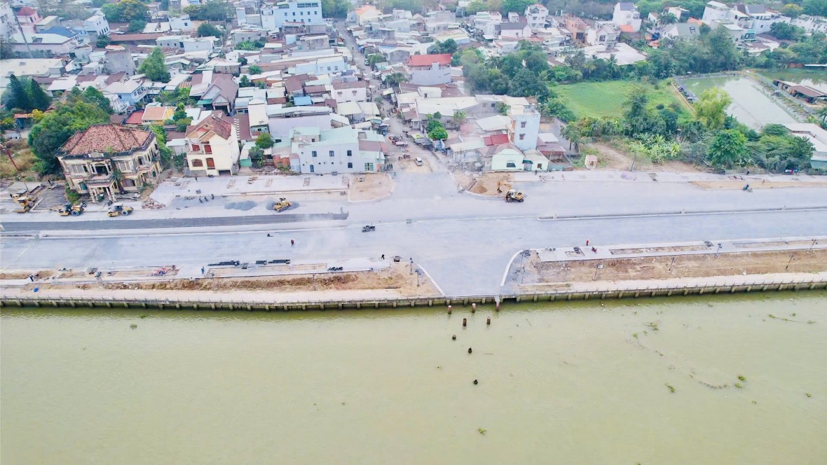 Đường ven sông có biệt thự 100 tuổi ở Đồng Nai sắp thông xe