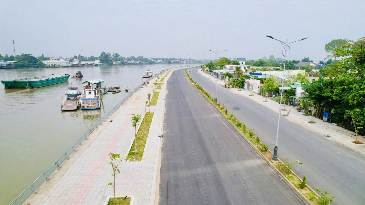 Đường ven sông có biệt thự 100 tuổi ở Đồng Nai sắp thông xe