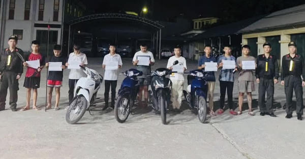 Cảnh sát cơ động Thanh Hoá ngăn chặn nhóm thiếu niên mang dao phóng lợn hẹn hỗn chiến trong đêm