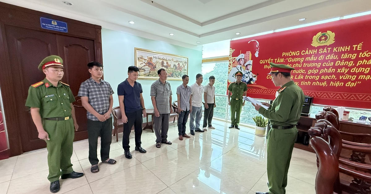 Khởi tố 9 cán bộ bảo vệ rừng và 1 chủ doanh nghiệp đưa, nhận hối lộ ở Đắk Lắk