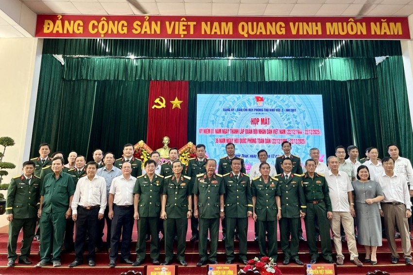 Ban Chỉ huy Phòng thủ khu vực 2 - Nhị Quý kỷ niệm 81 năm Ngày thành lập Quân đội Nhân dân Việt Nam Ban Chỉ huy Phòng thủ khu vực 2 - Nhị Quý kỷ niệm 81 năm Ngày thành lập Quân đội Nhân dân Việt Nam