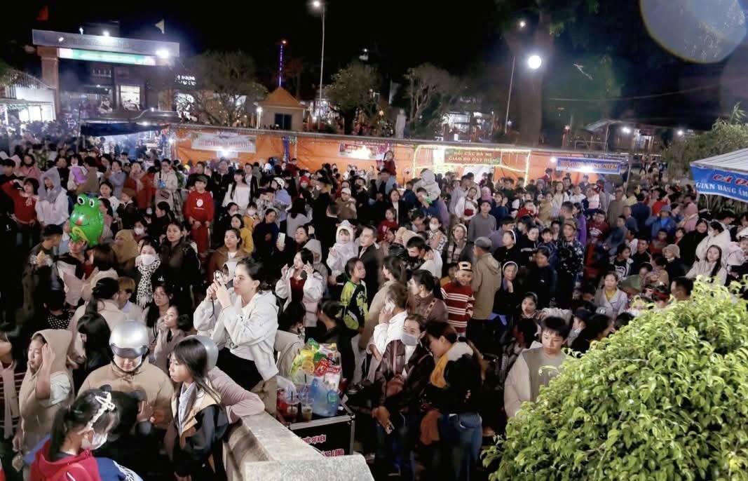 Giáng sinh rộn ràng, ấm áp trên cao nguyên Đắk Lắk Giáng sinh rộn ràng, ấm áp trên cao nguyên Đắk Lắk