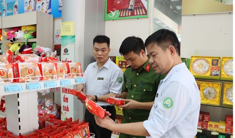 Ban Chỉ đạo liên ngành Trung ương về An toàn thực phẩm ban hành Kế hoạch: Bảo đảm an toàn thực phẩm Tết Nguyên đán Bính Ngọ và mùa Lễ hội Xuân 2026 Ban Chỉ đạo liên ngành Trung ương về An toàn thực phẩm ban hành Kế hoạch: Bảo đảm an toàn thực phẩm Tết Nguyên đán Bính Ngọ và mùa Lễ hội Xuân 2026