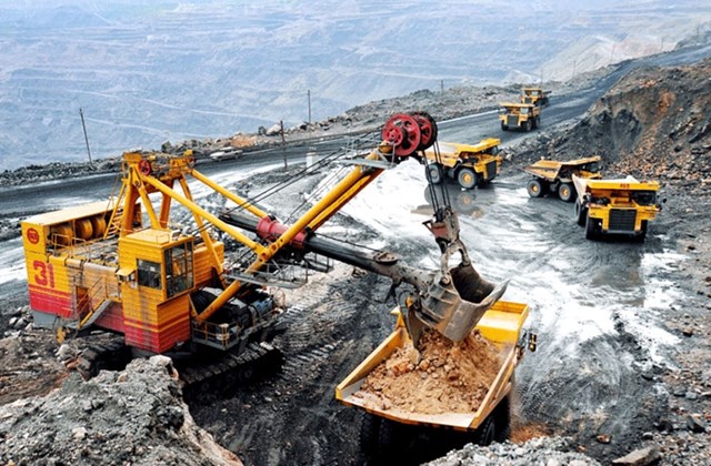 TKV hoàn thành vượt mức kế hoạch nửa đầu năm 2025 - Ảnh 1