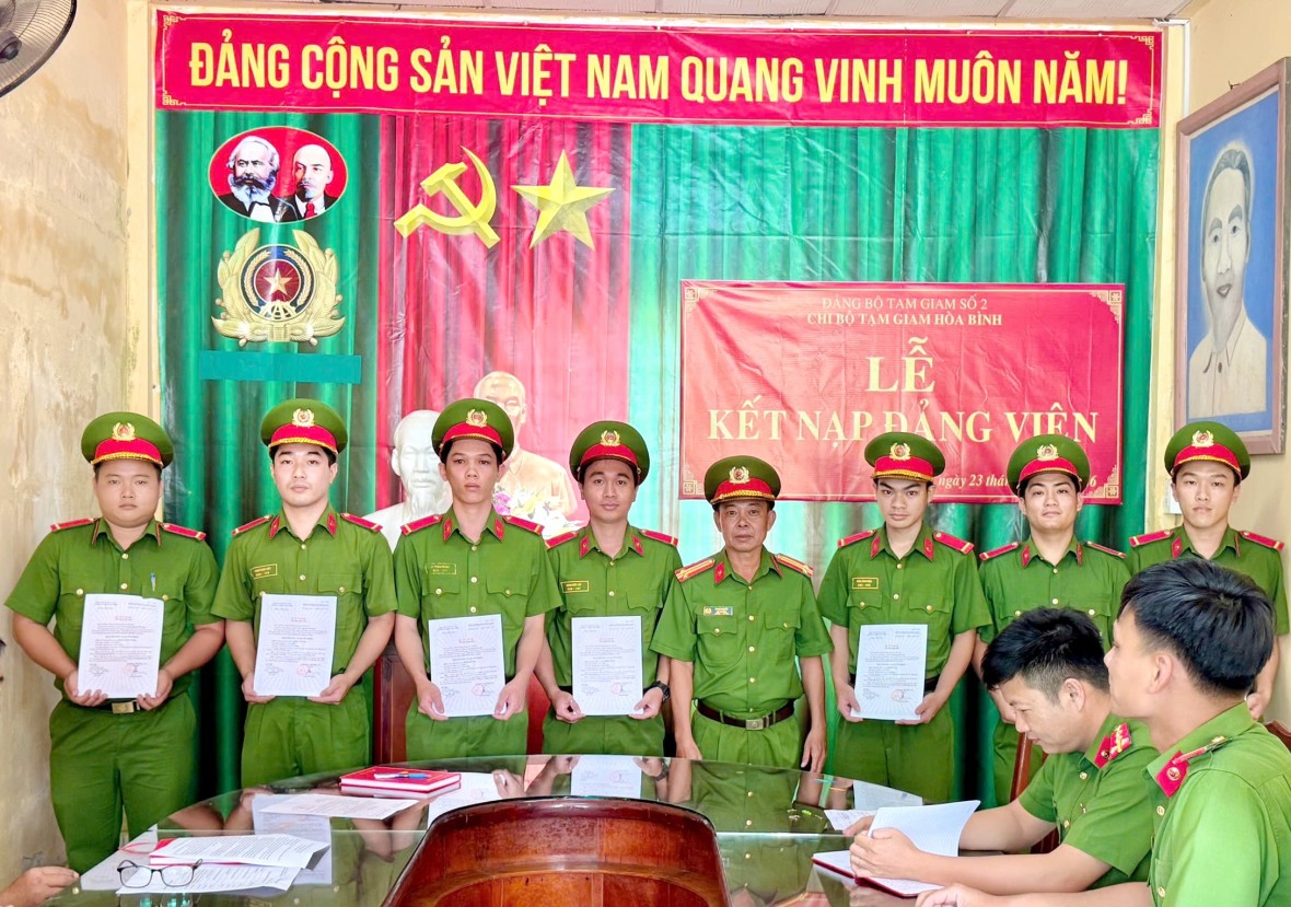 Cà Mau: Công an cơ sở chăm lo hậu phương, tiếp sức thanh niên thực hiện nghĩa vụ CAND Cà Mau: Công an cơ sở chăm lo hậu phương, tiếp sức thanh niên thực hiện nghĩa vụ CAND