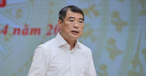 Thủ tướng nghiêm khắc phê bình 28 bộ, cơ quan và 18 địa phương giải ngân đầu tư công chậm