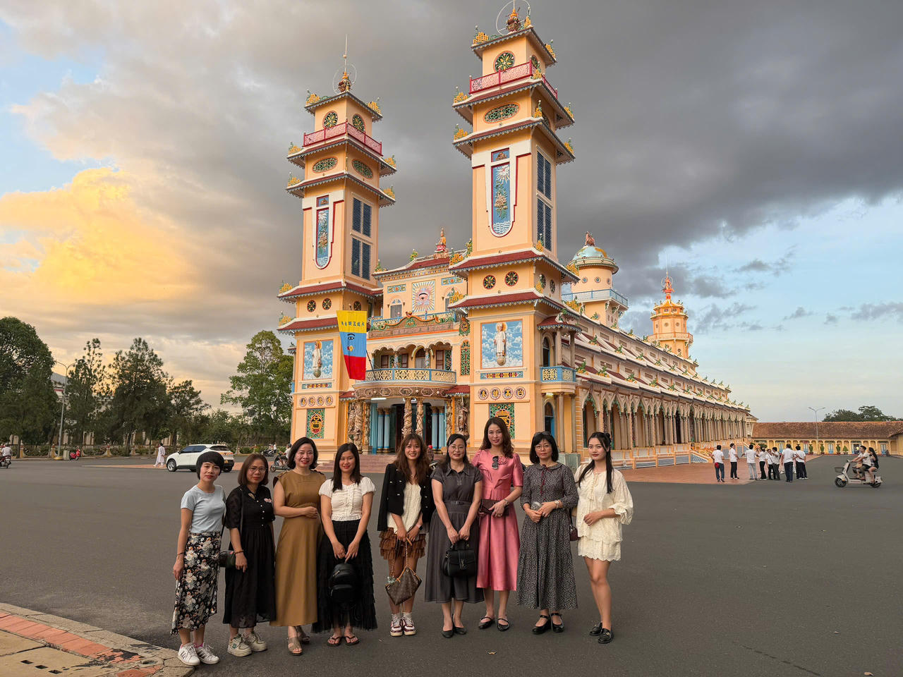 To&agrave;n cảnh T&ograve;a th&aacute;nh Cao Đ&agrave;i. (Ảnh trong b&agrave;i: P.V)