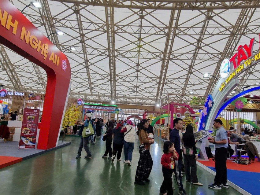 Không gian văn hóa, đặc sản ba miền hội tụ tại Hội chợ Mùa Xuân 2026