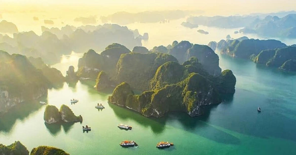 Quảng Ninh - Hải Phòng mở tuyến du lịch biển xuyên di sản