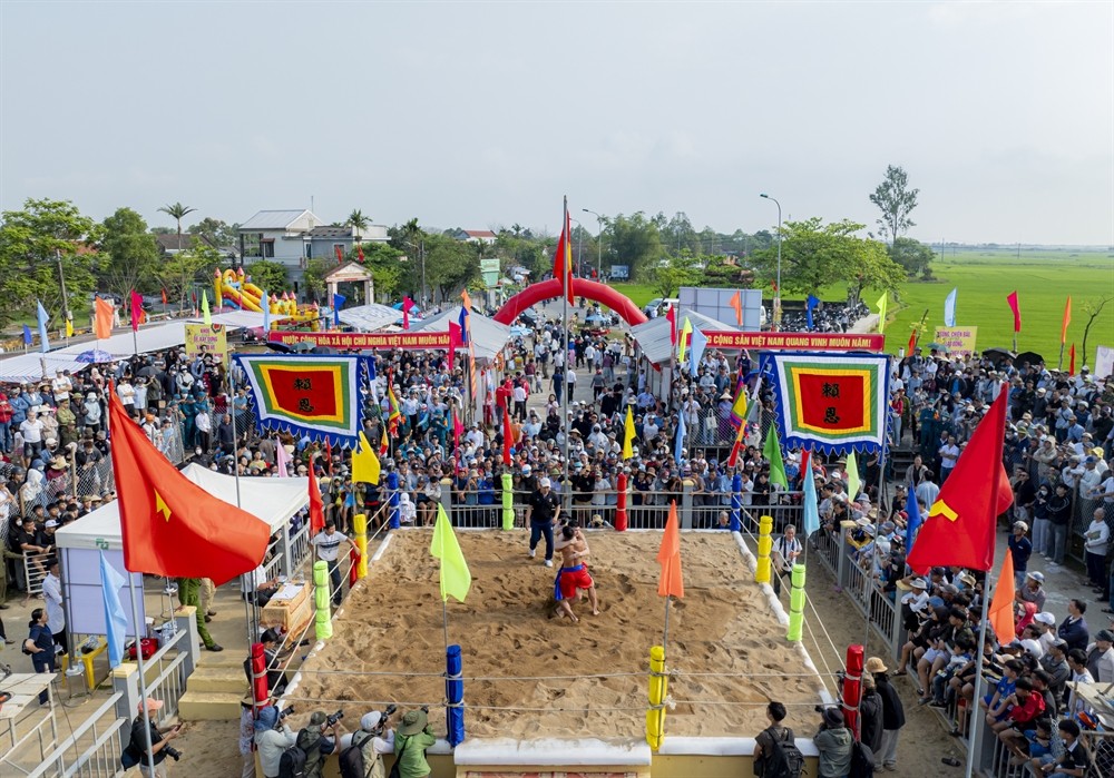 400 năm Hội vật làng Sình xứ Huế