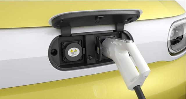 Ô tô điện rẻ nhất Việt Nam ra mắt bản nâng cấp sạc 1 lần chạy được 215 km/h, giá tương đương 160 triệu đồng - Ảnh 4