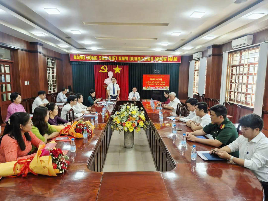 Toàn cảnh hội nghị.