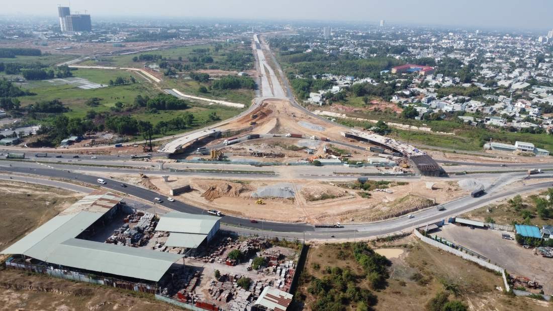 Đoạn giao Vành đai 3, đường Mỹ Phước - Tân Vạn được mở rộng lên 12 làn xe
