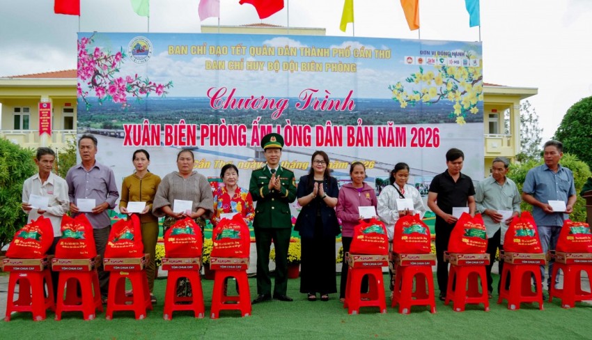 TP Cần Thơ: Mang mùa xuân ấm áp đến với bà con xã đảo Cù Lao Dung