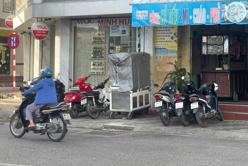 Tiệm bánh mì gây ngộ độc ở Phan Thiết bị đình chỉ 4 tháng, xử phạt 92 triệu đồng