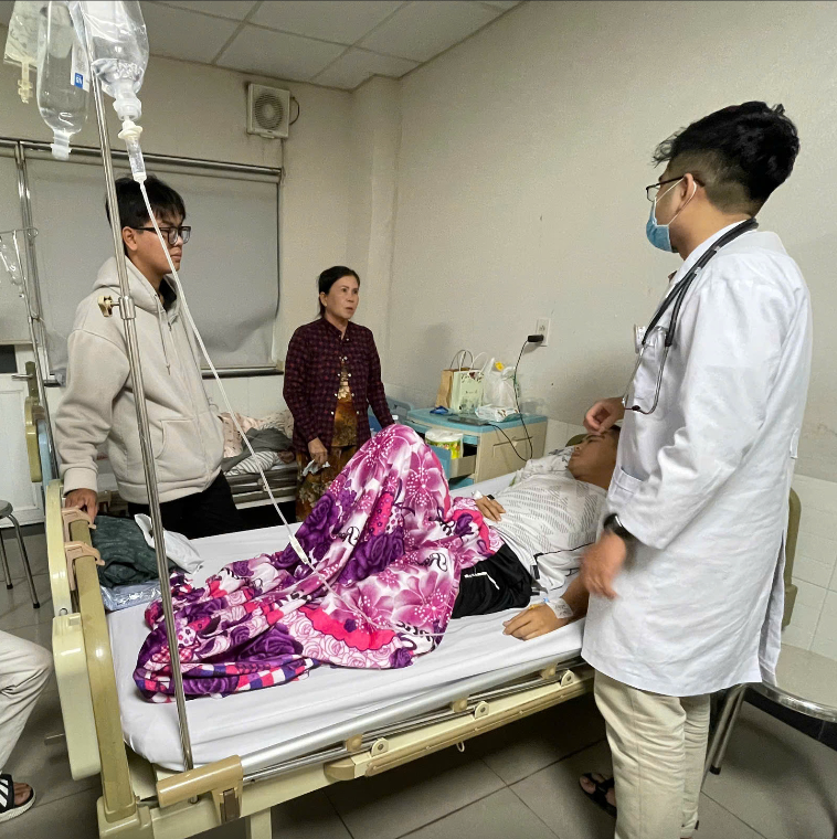 Tiệm bánh mì gây ngộ độc ở Phan Thiết bị đình chỉ 4 tháng, xử phạt 92 triệu đồng