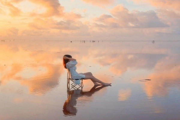 Du xuân trên miền biển vô cực … Du xuân trên miền biển vô cực …