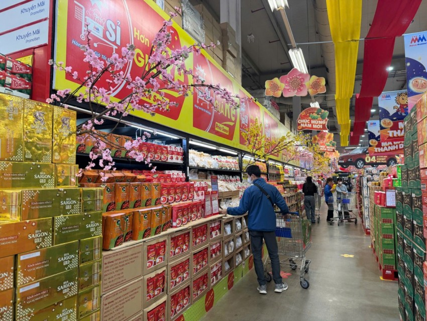 Hàng hóa dồi dào, giá cả ổn định trong ngày đầu năm mới Bính Ngọ Hàng hóa dồi dào, giá cả ổn định trong ngày đầu năm mới Bính Ngọ