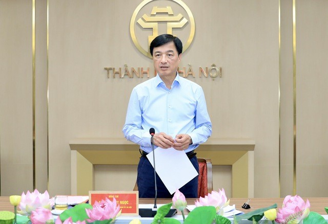 Bí thư Thành ủy Hà Nội Nguyễn Duy Ngọc yêu cầu phải có giải pháp căn cơ, tổng thể và đồng bộ để giải quyết các vấn đề môi trường - Ảnh: UBND TP Hà Nội