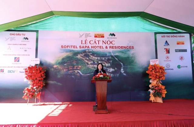 B&agrave; Vũ Thị Hiền Hạnh, Ph&oacute; chủ tịch UBND tỉnh L&agrave;o Cai nhấn mạnh &yacute; nghĩa của dự &aacute;n đối với định hướng ph&aacute;t triển du lịch chất lượng cao của tỉnh. &nbsp;