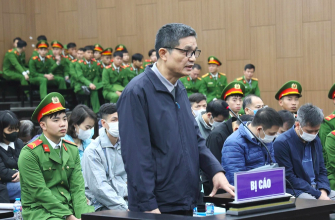 Cựu cục trưởng Nguyễn Thanh Phong tại phiên toà.