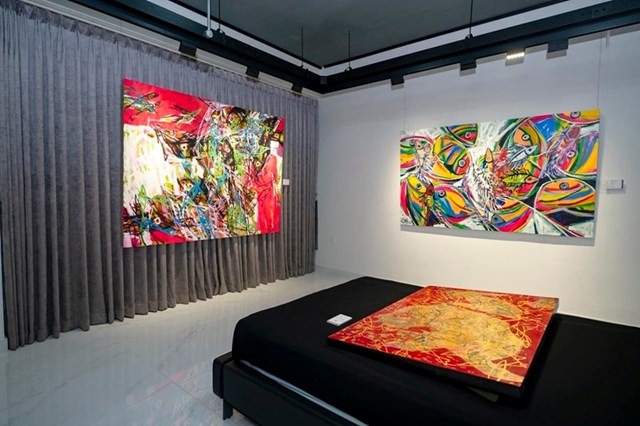 &ldquo;Họa C&aacute;&rdquo; l&agrave; serie t&aacute;c phẩm ho&agrave;n to&agrave;n mới, được họa sỹ Đặng Phương Việt ấp ủ h&agrave;ng chục năm nhưng lần đầu c&ocirc;ng bố tại Việt Nam.