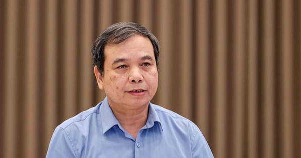 Bộ GD&ĐT yêu cầu công khai danh sách nhà cung cấp thực phẩm, sau vụ 300 tấn thịt bẩn vào bếp học sinh