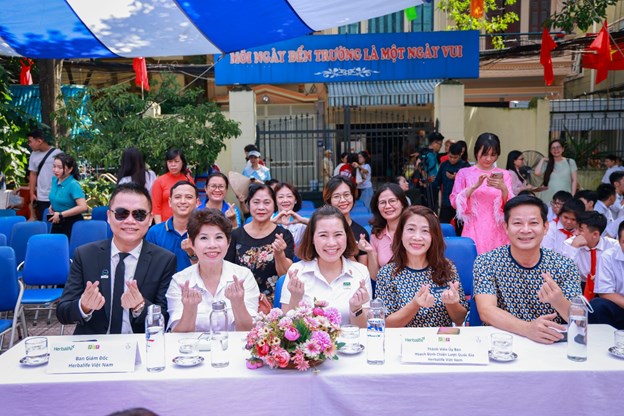 Herbalife Việt Nam tiếp tục triển khai chương trình Casa Herbalife giai đoạn 2025 - 2026 hỗ trợ bữa ăn dinh dưỡng hằng ngày cho hơn 3.000 người có hoàn cảnh khó khăn - Ảnh 1