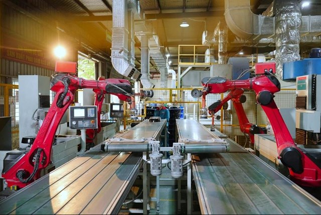 Hệ thống d&acirc;y chuyền tự động h&oacute;a, sử dụng c&ocirc;ng nghệ hiện đại tại nh&agrave; m&aacute;y Sunhouse,&nbsp; H&agrave; Nội. Ảnh: Sunhouse