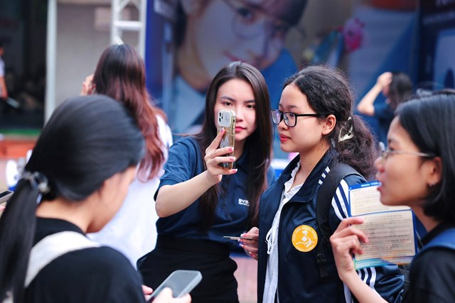 BVBank đồng hành cùng Ngày Thẻ Việt Nam 2025 - Một chạm vạn tiện ích - Ảnh 1