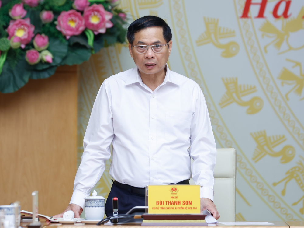 Thủ tướng: Lập tổ công tác đặc biệt, mở đợt cao điểm truy quét buôn lậu, hàng giả