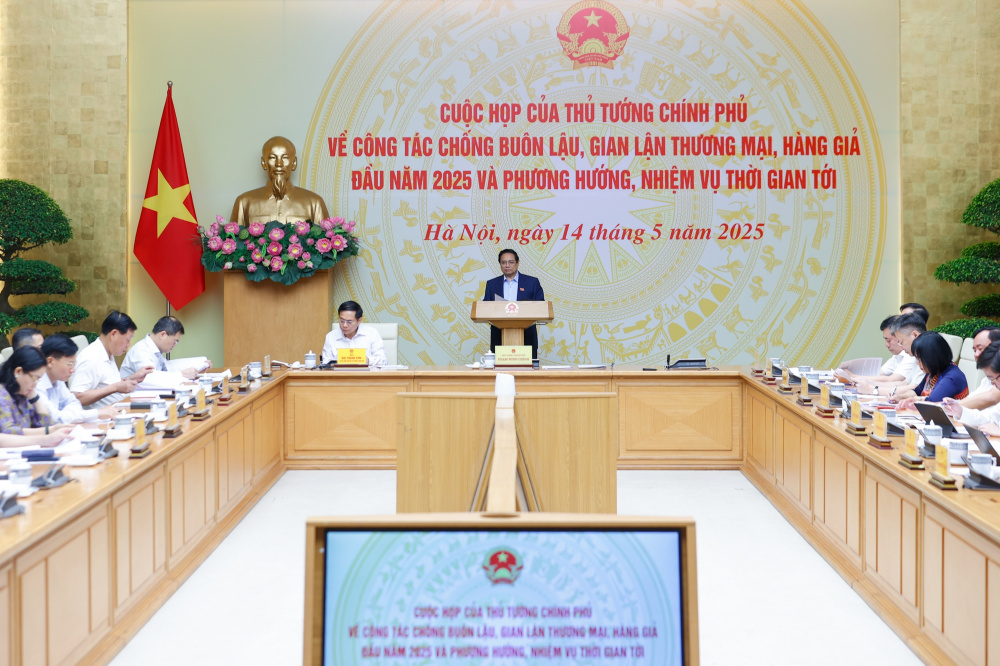 Thủ tướng: Lập tổ công tác đặc biệt, mở đợt cao điểm truy quét buôn lậu, hàng giả