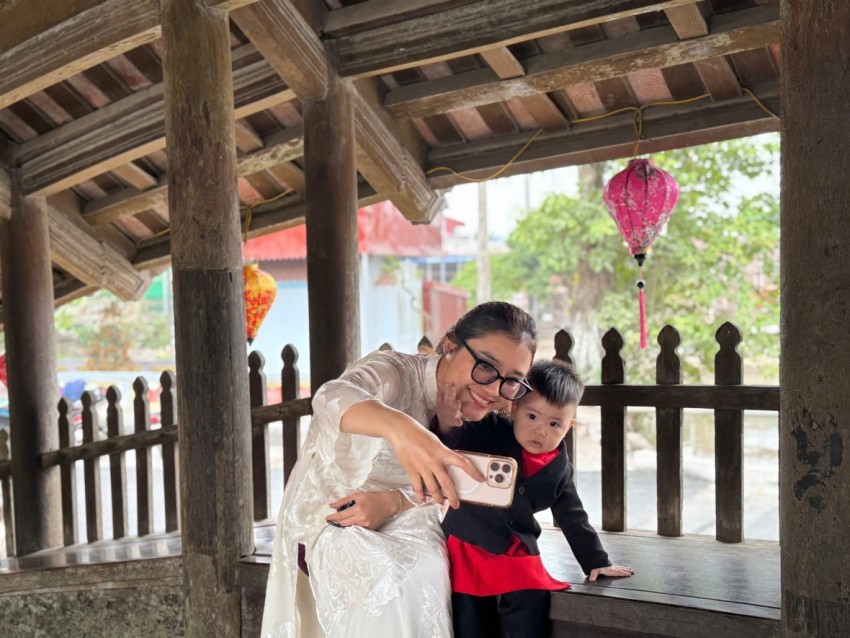 Cầu ngói dáng rồng trên 500 tuổi hút khách đến checkin dịp Tết Bính Ngọ Cầu ngói dáng rồng trên 500 tuổi hút khách đến checkin dịp Tết Bính Ngọ