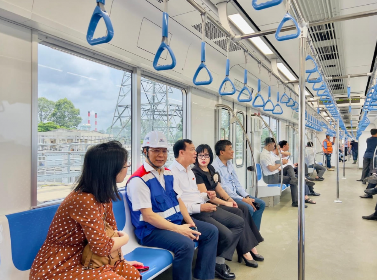TP HCM miễn phí vé xe buýt, metro dịp Tết Dương lịch
