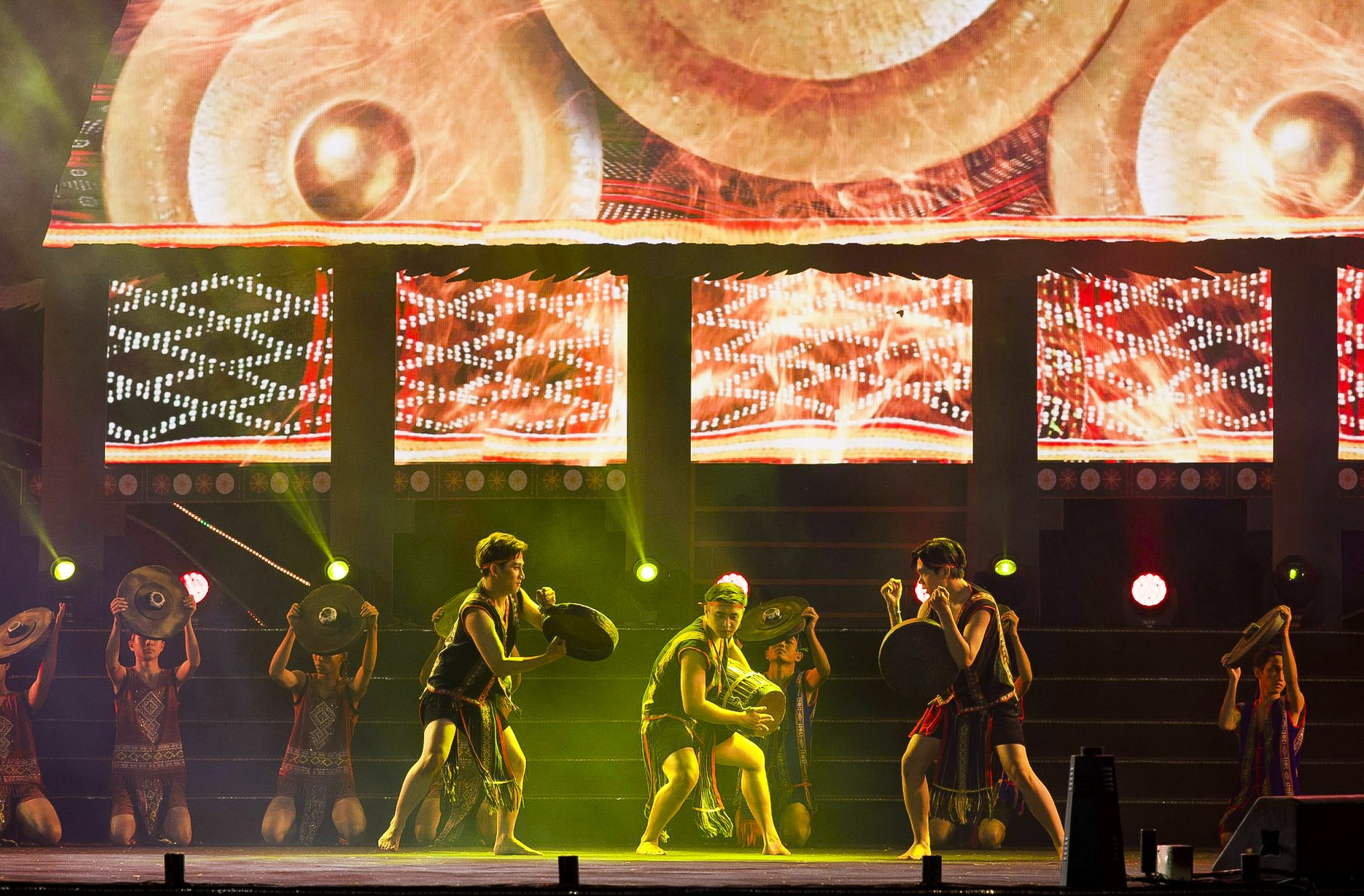 Khai mạc Ngày hội Văn hóa Thể thao và Du lịch các huyện miền núi Quảng Nam lần thứ XX - Ảnh 4. Khai mạc Ngày hội Văn hóa Thể thao và Du lịch các huyện miền núi Quảng Nam lần thứ XX - Ảnh 4.