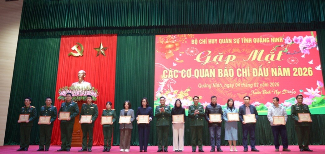 Bộ CHQS tỉnh Quảng Ninh gặp mặt báo chí đầu Xuân 2026