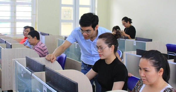 Bộ Nội vụ giải đáp thẩm quyền xét thăng hạng chức danh nghề nghiệp viên chức