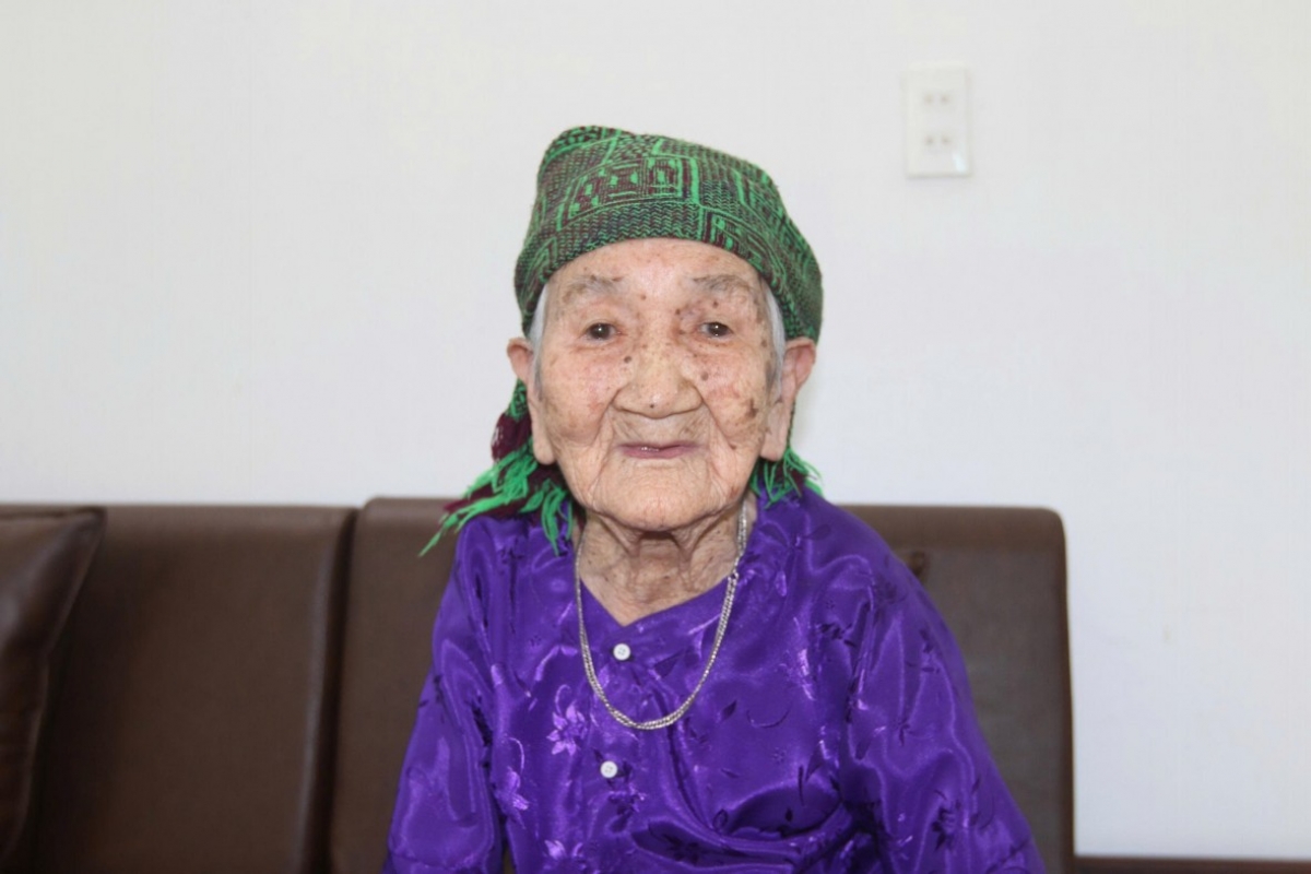 Mang hòm phiếu đến tận nhà cử tri: Để không ai bị bỏ lại phía sau trong ngày bầu cử