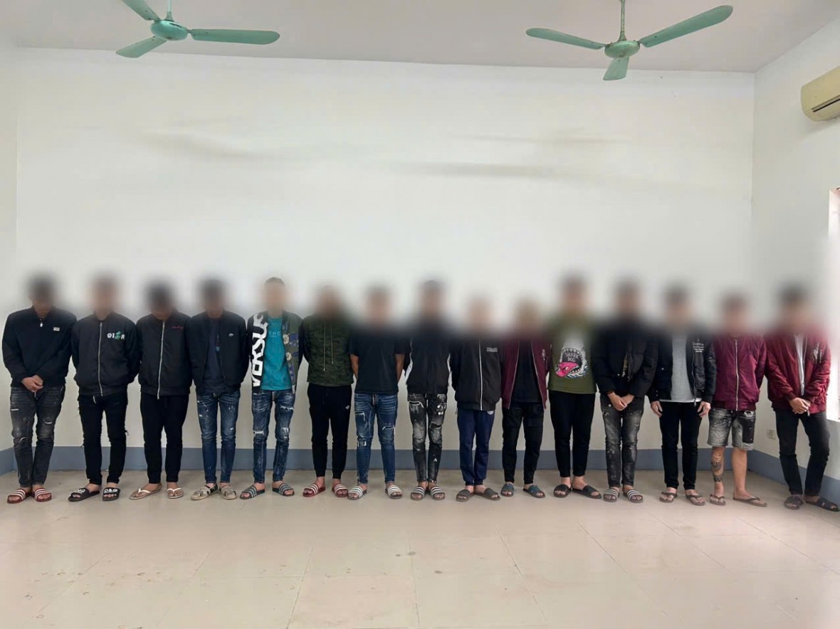 Công an tạm giữ hình sự nhóm thanh niên để làm rõ hành vi gây rối trật tự công cộng. (Ảnh: Công an tỉnh Bắc Ninh)