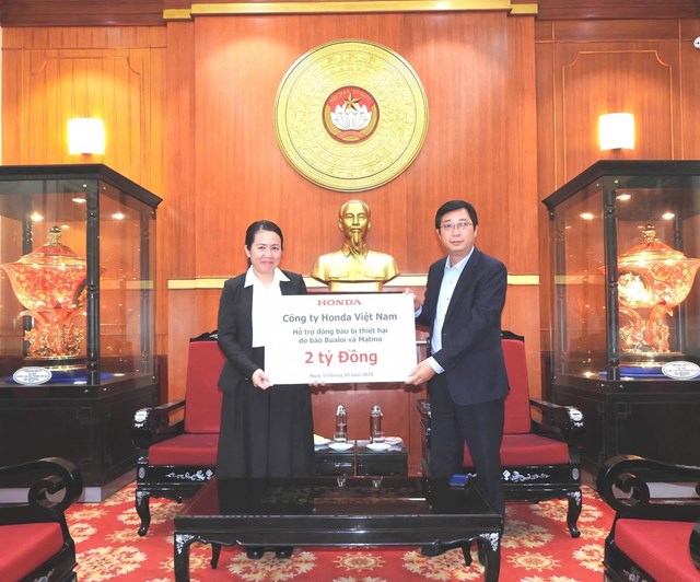 Honda Việt Nam chia sẻ khó khăn cùng người dân tại các vùng bị thiệt hại do ảnh hưởng của cơn bão số 10 và 11 - Ảnh 1