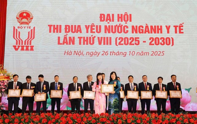 Cơ sở 3 Bệnh viện Đại học Y Dược TP. Hồ Ch&iacute; Minh được nhận Bằng khen của Bộ trưởng Bộ Y Tế