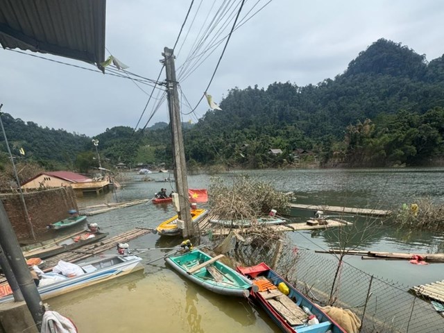 Nhiều địa phương vẫn bị ngập s&acirc;u.