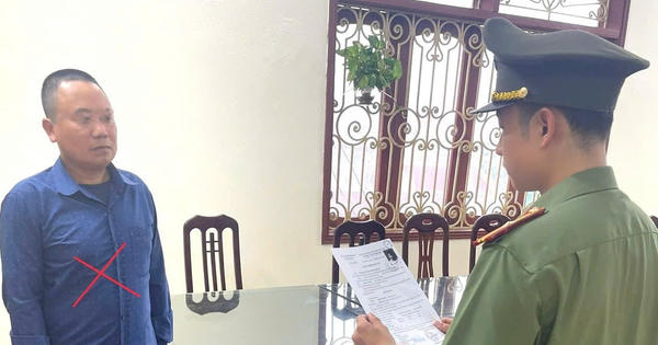 Đầu thú sau 9 năm trốn truy nã vì lừa 1 tỷ đồng “chạy việc”